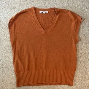 Light v-neck, short sleeved sweater from LOFT